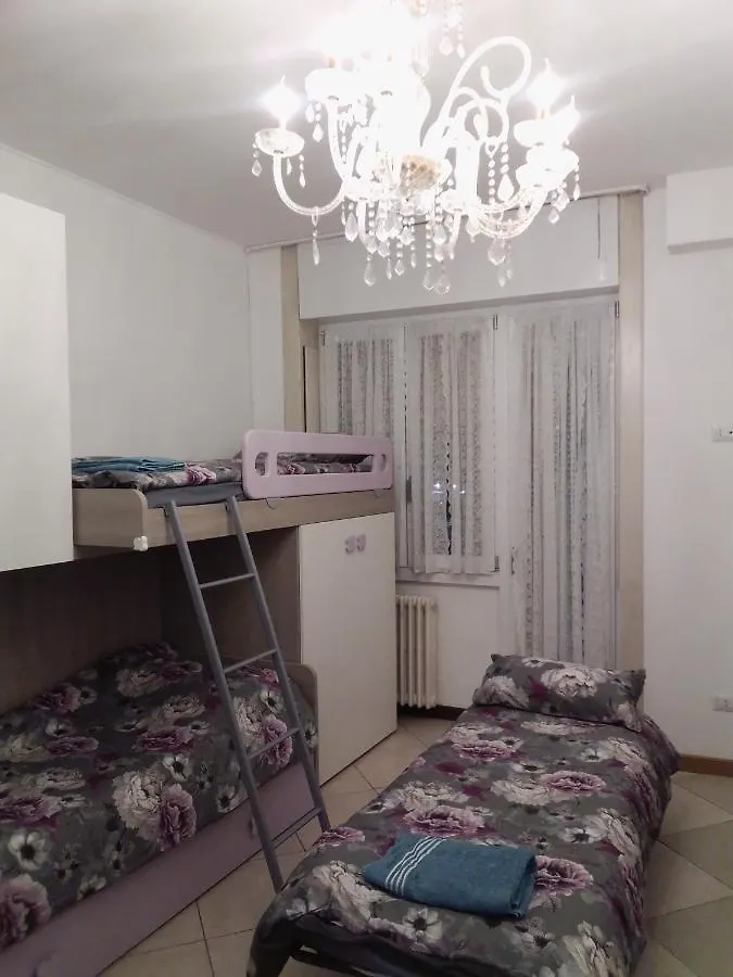 Gigli, Rooms Con Cucina In Comune E Terrazza Milan 0*,