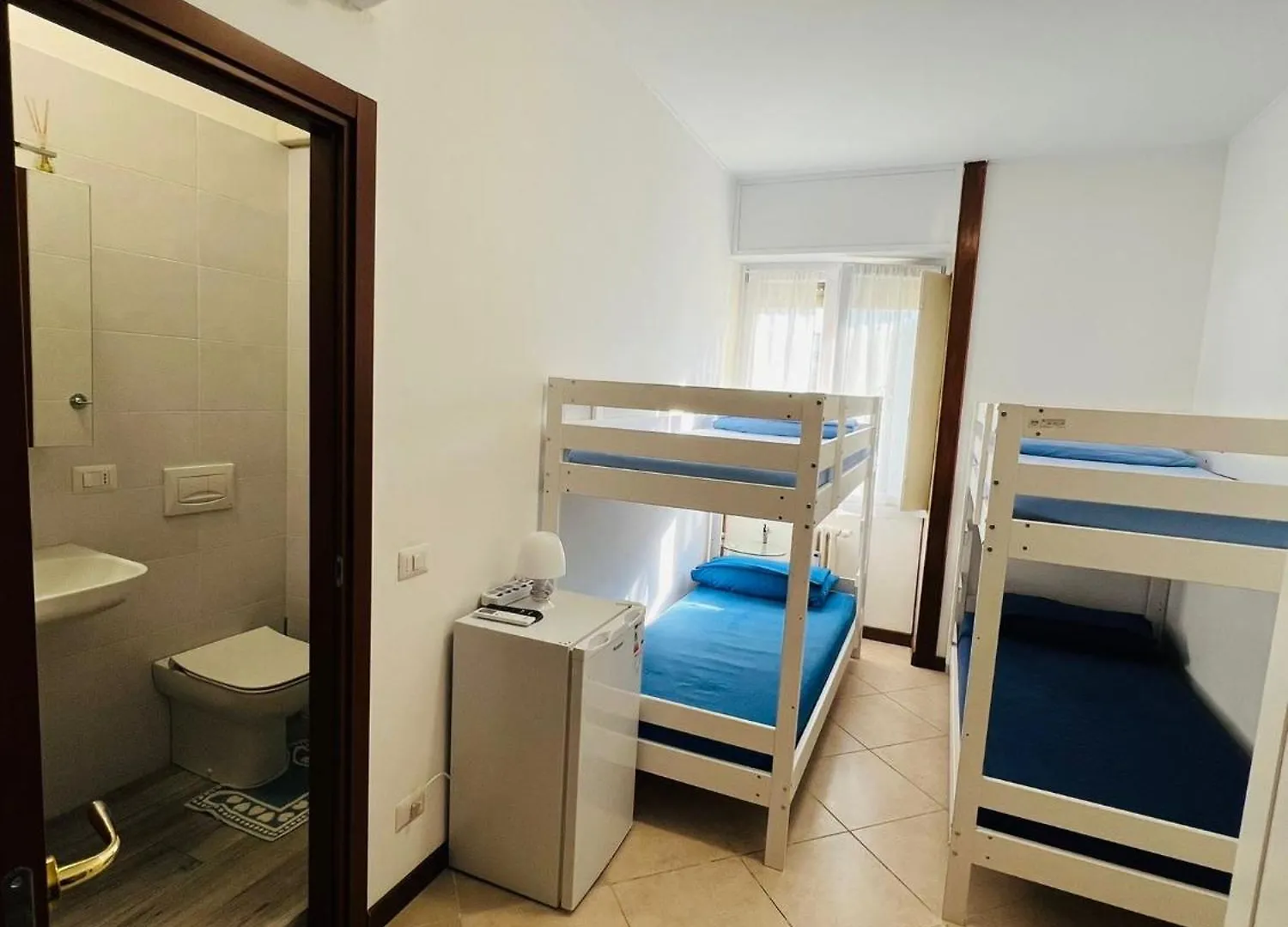 Guest house Gigli, Rooms Con Cucina In Comune E Terrazza Milan