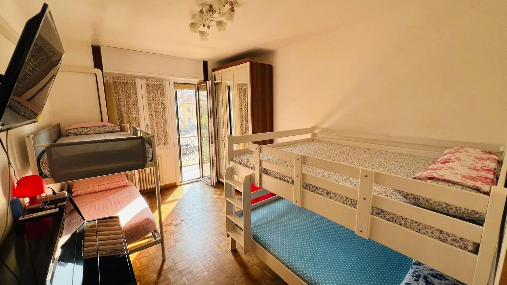 Vendégház Gigli, Rooms Con Cucina In Comune E Terrazza Milánó