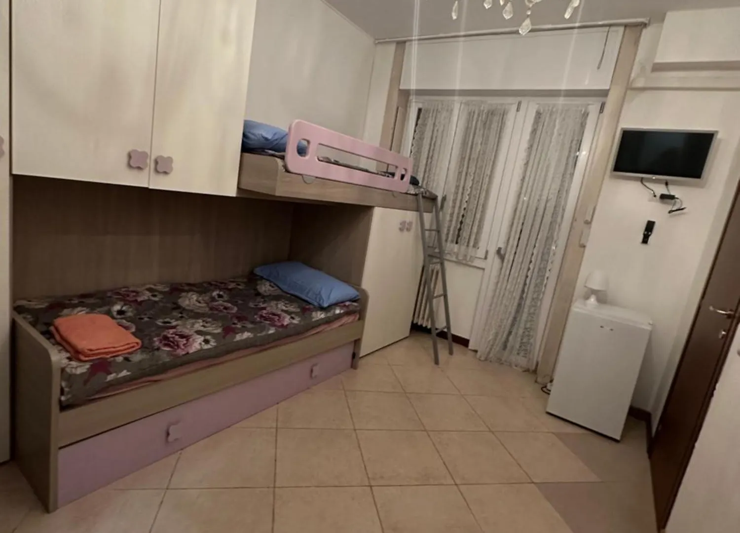 Gigli, Rooms Con Cucina In Comune E Terrazza Milan 0*,