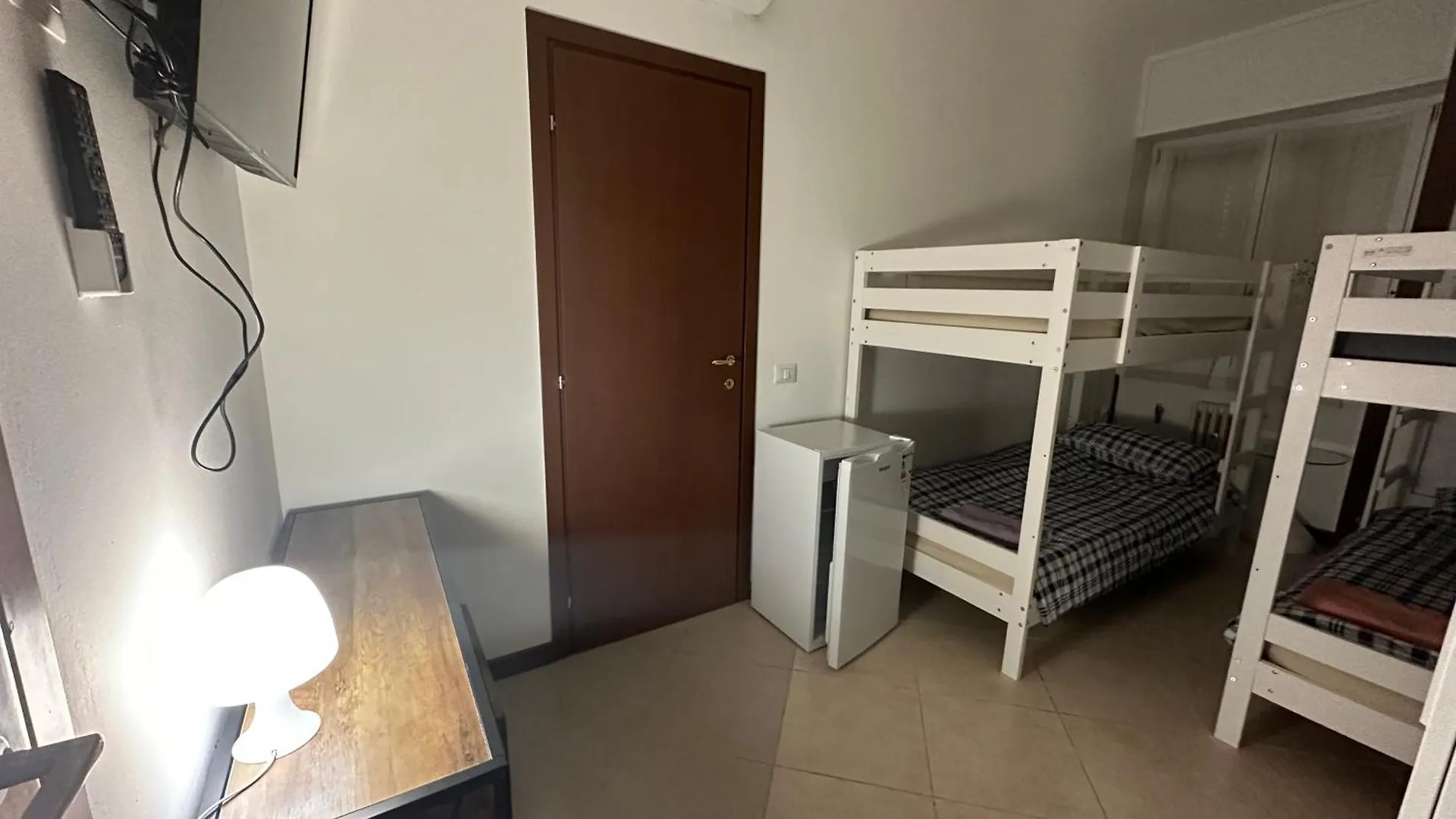 Gigli, Rooms Con Cucina In Comune E Terrazza Milan Guest house