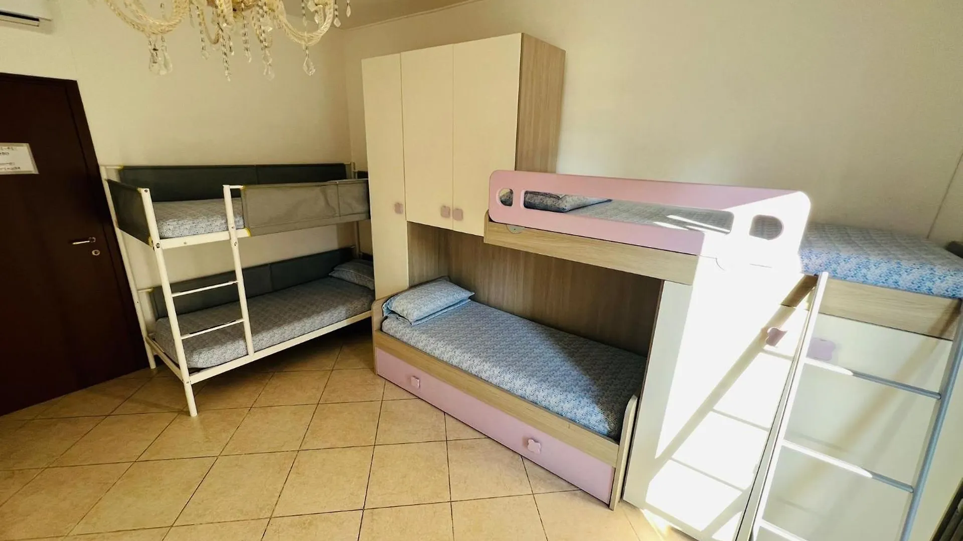 Gigli, Rooms Con Cucina In Comune E Terrazza Milan 0*,  Italy